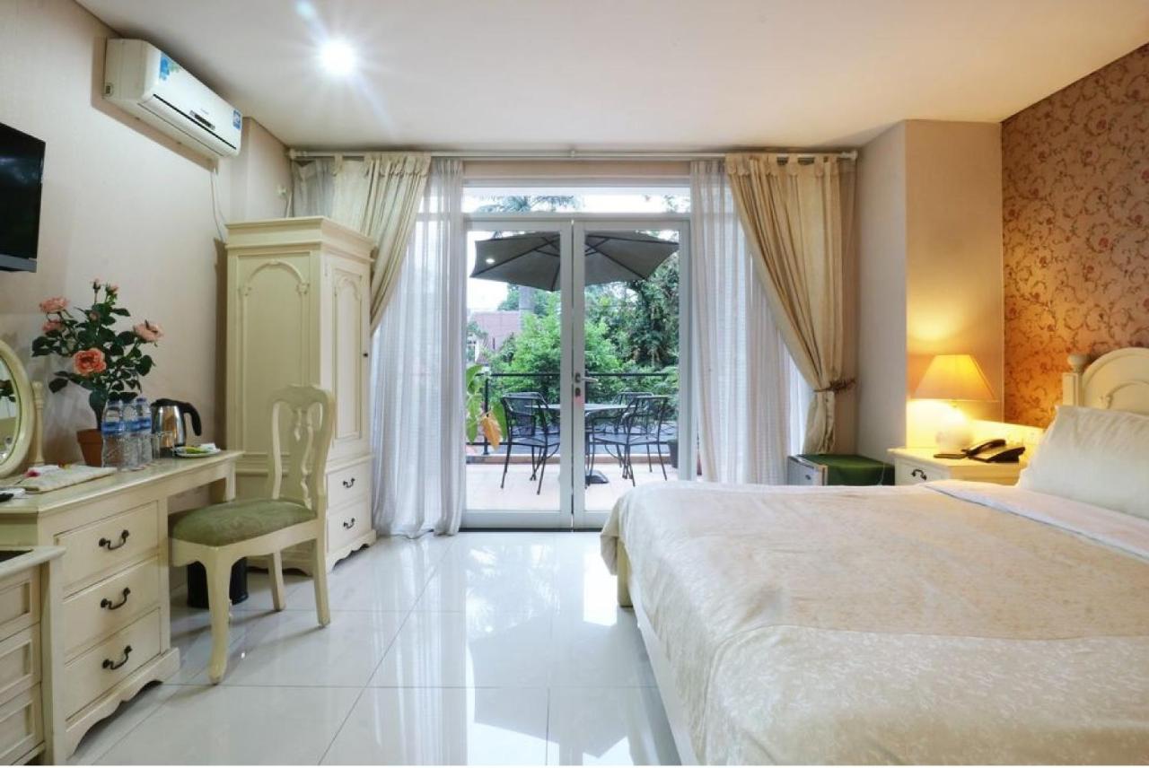 La Nostalgie Boutique Guest House Bandung Exterior foto